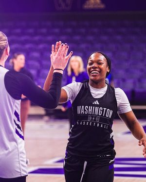 Image post by @uw_wbb on Instagram