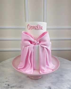 Image post by @rr_cakedesigners on Instagram