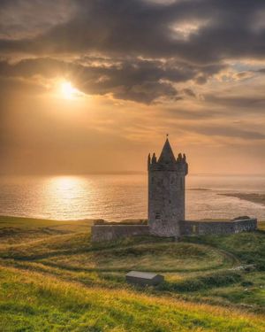 Image post by @thewildatlanticway on Instagram