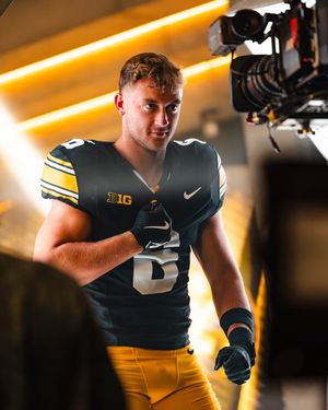 Image post by @hawkeyefootball on Instagram
