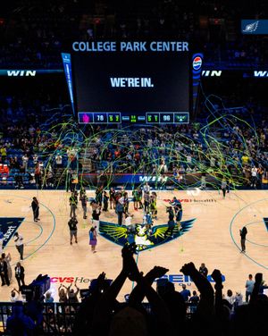 Image post by @dallaswings on Instagram