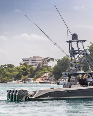 Image post by @hcbyachts on Instagram