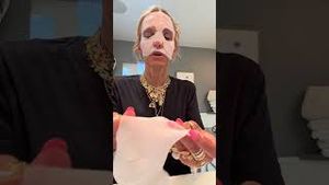 Video post by @shop.with.caroline on YouTube