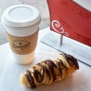 Image post by @deweysbakerygso on Instagram