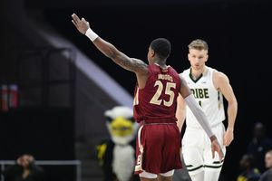 Image post by @elonmbasketball on Instagram