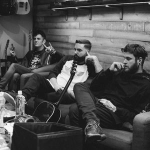 Image post by @therealjeremymckinnon on Instagram