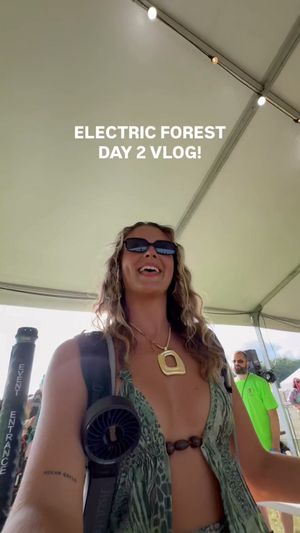 Video post by @b r o o k e🦈 on Facebook
