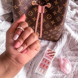 Image post by @impresslashes on Instagram