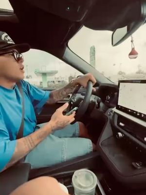 Image post by @nickyjam on Instagram