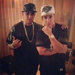 Image post by @reggaetontv on Instagram