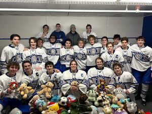 Image post by @SabreBoysHockey on Facebook