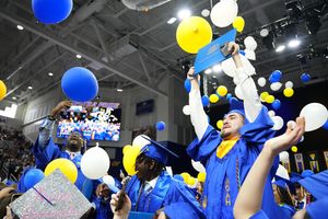 Image post by @hofstrau on Instagram