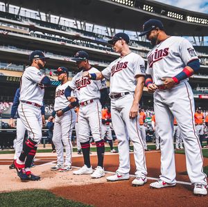 Image post by @twins on Instagram