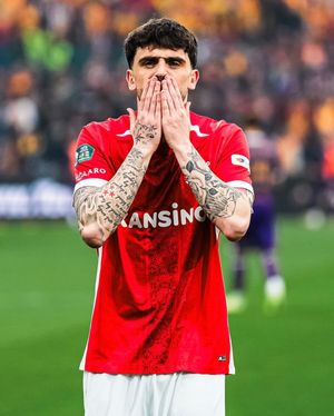 Image post by @azalkmaar on Instagram