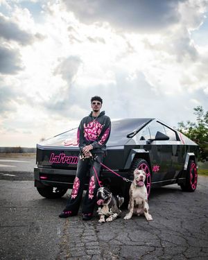 Image post by @melo on Instagram