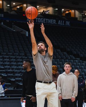 Image post by @RogersArena on Twitter