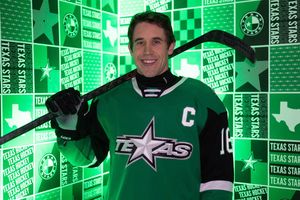 Image post by @txstarshockey on Instagram