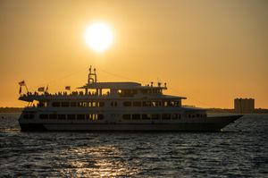 Image post by @yachtstarship on Instagram