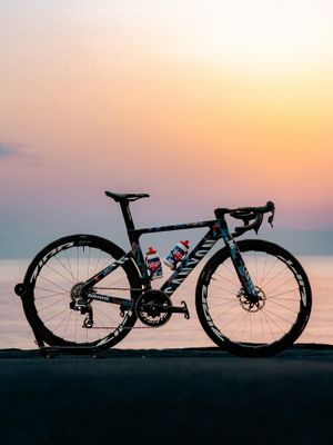 Image post by @wmncycling on Instagram