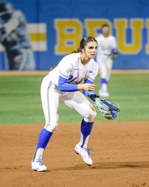 Image post by @uclasoftball on Instagram