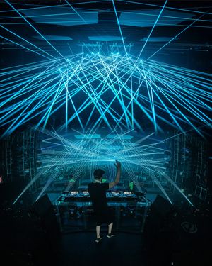 Image post by @steez_promo on Instagram