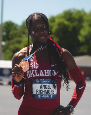 Image post by @ou_track on Instagram