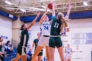 Image post by @oregonsportsphotos on Instagram