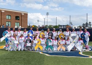 Image post by @etbu_softball on Instagram
