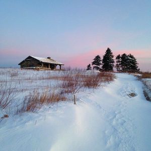 Image post by @themainemag on Instagram