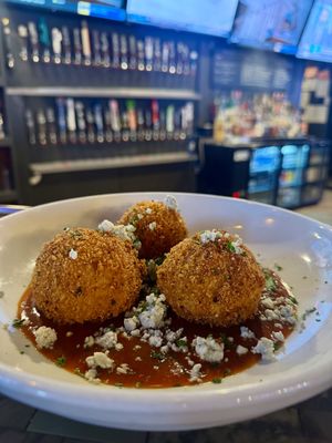 Image post by @wingnutzbarandgrill on Instagram