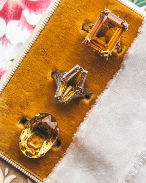 Image post by @maejeanvintage on Instagram