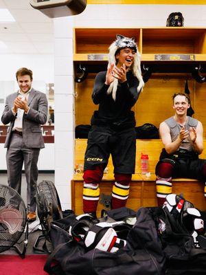 Image post by @Chicago_Wolves on Twitter