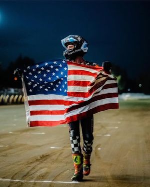 Image post by @vanceandhines on Instagram
