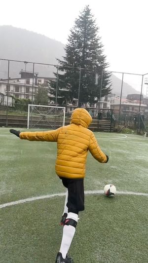 Video post by @raffaelemonsurro_official on Instagram