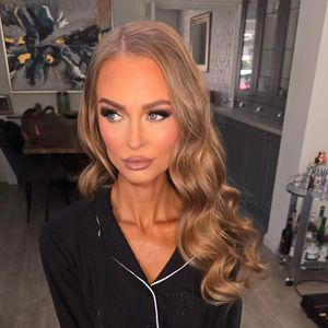Image post by @naomilouisemakeup on Instagram
