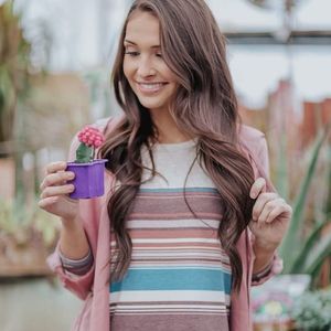 Image post by @shopfillyflair on Instagram