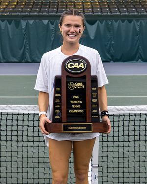 Image post by @elonwtennis on Instagram
