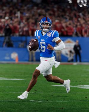 Image post by @fiesta_bowl on Instagram