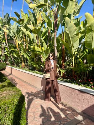 Image post by @thestylethatbindsus on Instagram