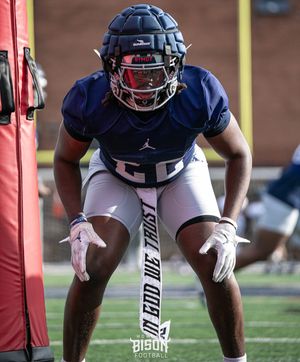 Image post by @hubisonfootball on Instagram