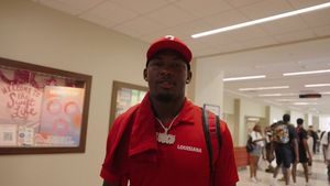 Video post by @RaginCajunsFB on Twitter/X
