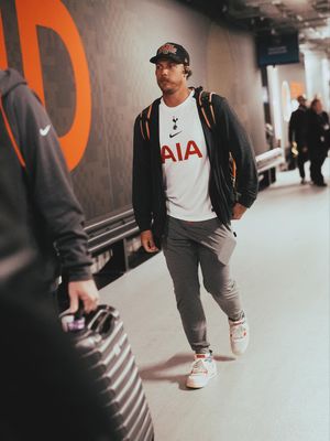 Image post by @nfluk on Instagram