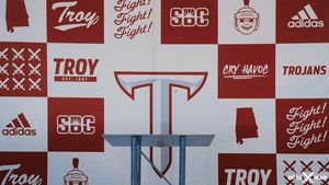 Video post by @TroyTrojansFB on Twitter