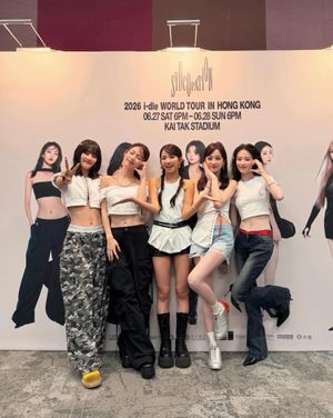 Image post by @ellemenhk on Instagram