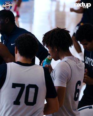 Image post by @nxtuphoops on Instagram