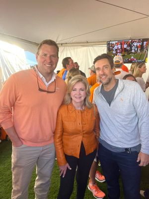 Image post by @VoteMarsha on Twitter