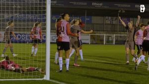 Image post by @SpursWomen on Facebook