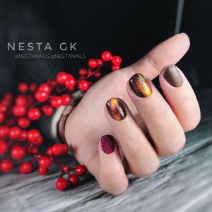Image post by @nestanails on Instagram