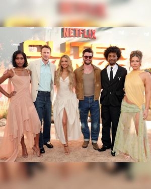 Image post by @extratv on Instagram