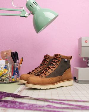 Image post by @dannerboots on Instagram